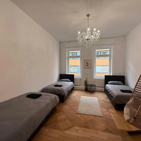 Apartmán 200m2 9 Betten O1 *
