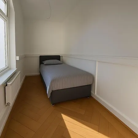 200m2 12 Personen O1 * Offenbach am Main