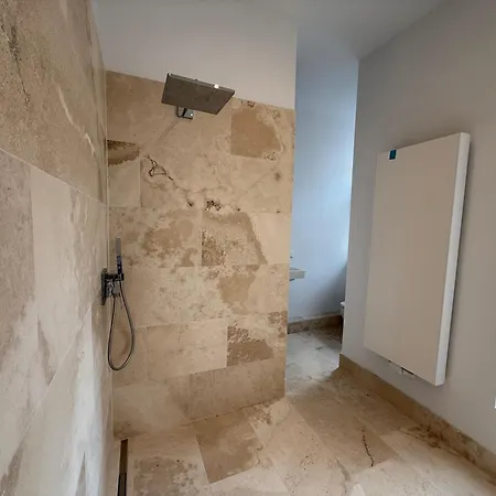 200m2 12 Personen O1 * Offenbach am Main