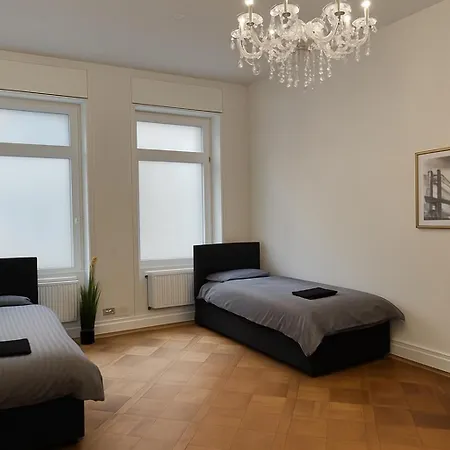 200m2 12 Personen O1 Apartmán Offenbach am Main